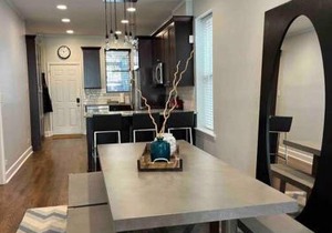 Trendy West Town Flat - 2 bed/1.5 bath w parking