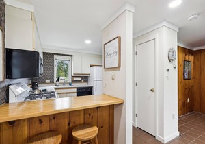 Village Green 10C: 2 br with a/c and resort amenities!