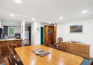 Village Green 10C: 2 br with a/c and resort amenities!