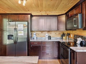 Creekside Manor | Chalet Village North