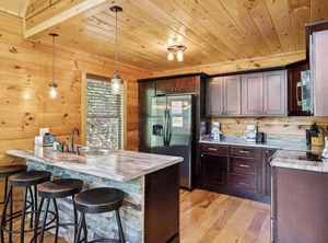 Creekside Manor | Chalet Village North