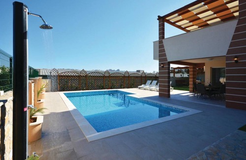 Vranjic Apartment | 100 m² Apartment ∙ 3 bedrooms ∙ 7 guests