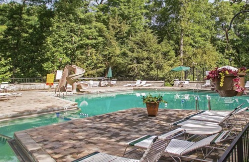 Chalet Village Condo | 112 m² Condo ∙ 2 bedrooms ∙ 8 guests