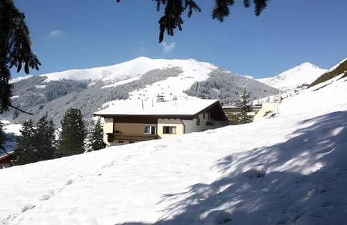 Tux Bed & Breakfast | 120 m² Bed and breakfast ∙ 4 bedrooms ∙ 9 guests