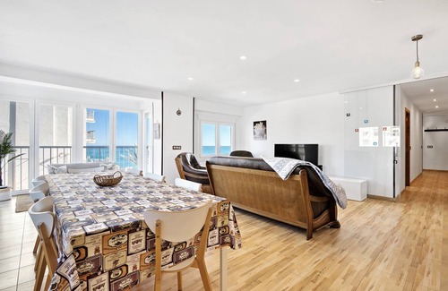 Faro de Cullera Apartment | 150 m² Apartment ∙ 4 bedrooms ∙ 8 guests