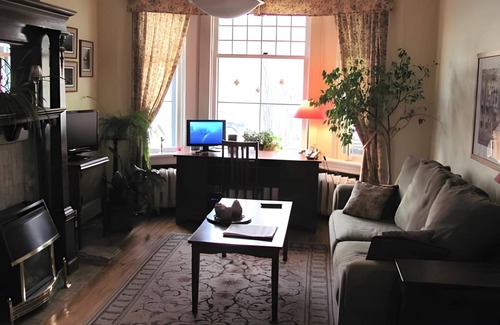 Golden Triangle Bed & Breakfast | 19 m² Bed and breakfast ∙ 2 bedrooms ∙ 4 guests