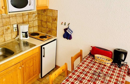 Val-d'Isere Apartment | 2-room apartment in Val d'Isère, near center and slopes, 4 people, ski locker