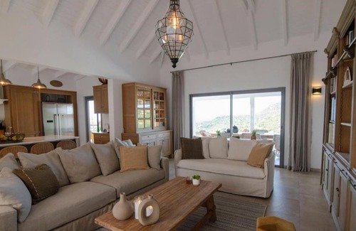 Lurin Villa | 275 m² Villa ∙ 2 bedrooms ∙ 4 guests