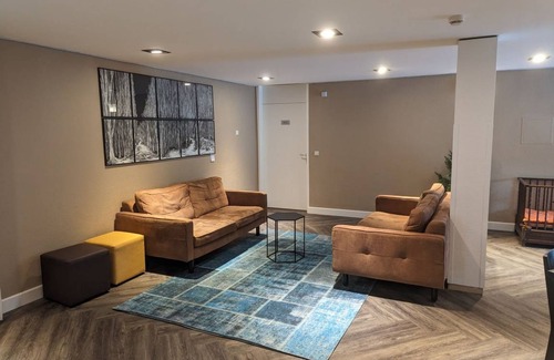 Groenebach House | 330 m² House ∙ 1 bedroom ∙ 21 guests