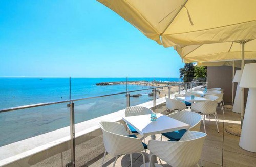 Golden Sands Resort | 35 m² Resort ∙ 4 guests