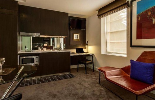East Melbourne Apartment | 36 m² Serviced apartment ∙ 10 guests
