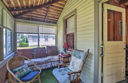 Saybrook Manor Cottage | 55 m² Cabin ∙ 3 bedrooms ∙ 5 guests