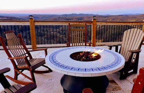 Chalet Village North Cabin | 780 m² Cabin ∙ 11 bedrooms ∙ 34 guests