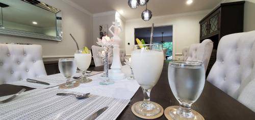 Rexford House | 790 m² House ∙ 6 bedrooms ∙ 16 guests
