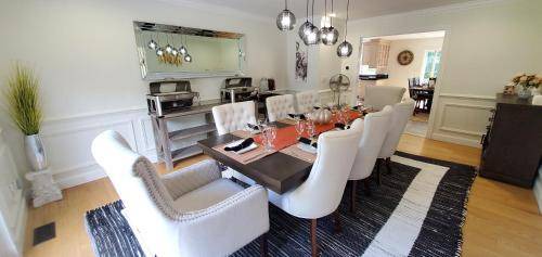 Rexford House | 790 m² House ∙ 6 bedrooms ∙ 16 guests
