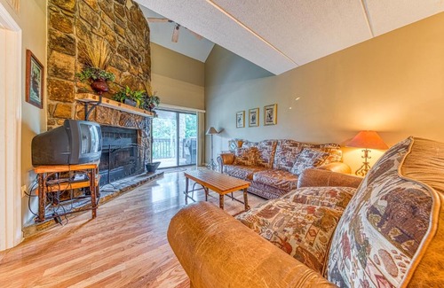 Chalet Village House | Alpine Condo & Cozy Bear Condo