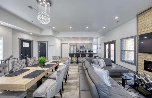 Chalet Village House | Brand-New Luxury Cabin with Game Room & Hot Tub near Downtown Gatlinburg, TN