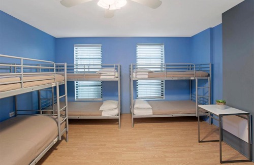 West Loop Hostel | Chicago Parthenon Hostel