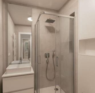 Cessange Apartment | Henry's Appt with a private Suite 412 - Shared kitchen