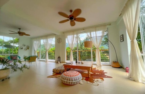 Comuna 4 House | Luxury Modern Retreat Steps from Tayrona Park