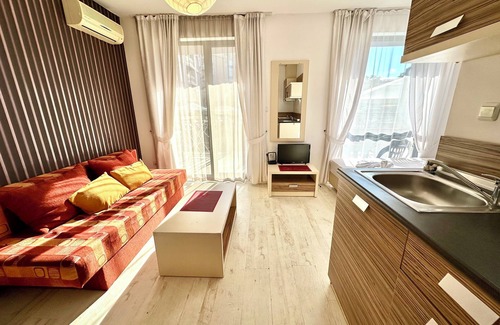 Sunny Beach Apartment | MENADA * RAINBOW 3 * - Comfortable studio with direct pool view