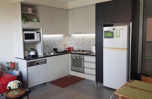 Melbourne Central Business District Apartment | Nice city stay at Collins apartment