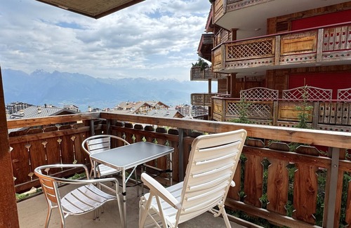 Saint-Pierre-de-Clages Apartment | Pracondu 1 307 - OUTDOOR & FUN charming apartment
