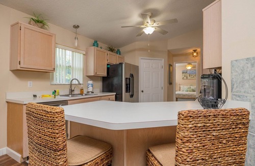 St. Augustine House | Robin's Nest: Private 4 bedroom Pool home just steps to beach with screen pool