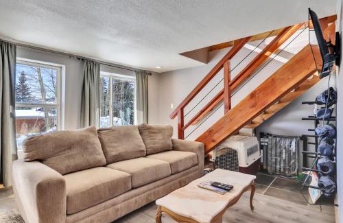 Steam Engine Meadows Ski Chalet | Ski Lee Retreat