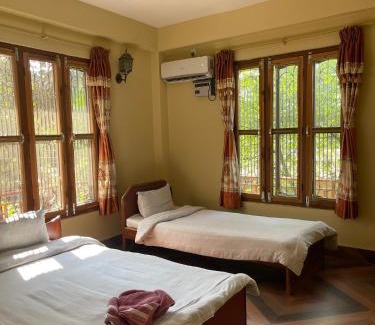 Sauraha House | Tara guesthouse - Sauraha,Chitwan