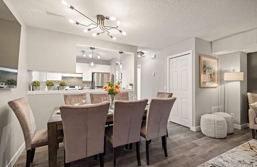 Canmore Ski Chalet | The Eros by Samsara SSR Property Management|Private Entry|Panorama Top View|2BR+