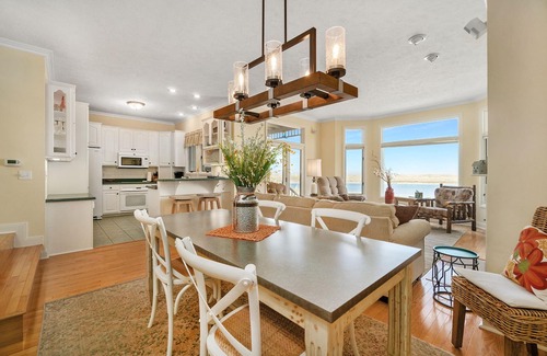Manistee Condo | Waterfront Condo at Harbor Village