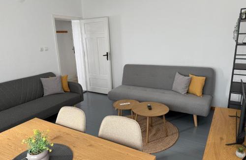 Veliki Preslav Apartment | Апартамент за нощувки "Златен век"
