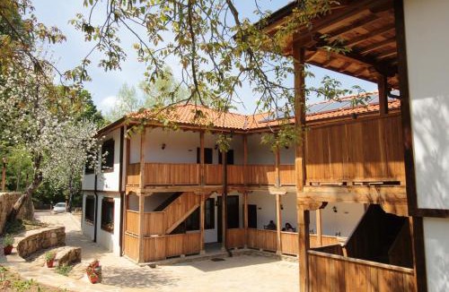 Tryavna House | Арт комплекс Горски дом - Трявна