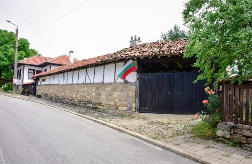 Elena House | Дядо Петковата Къща