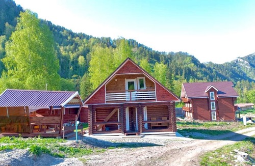 Nizhnekayancha Cabin | Золотые горы