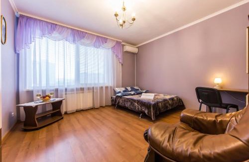 Svyatoshyns'kyi District Apartment | Комфортная двухкомнатная квартира возле метро Академгородок