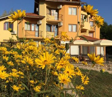 Apriltsi Villa | Къща за гости Пиперите