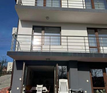Dupnitsa Villa | Къща за гости “При Язовира”