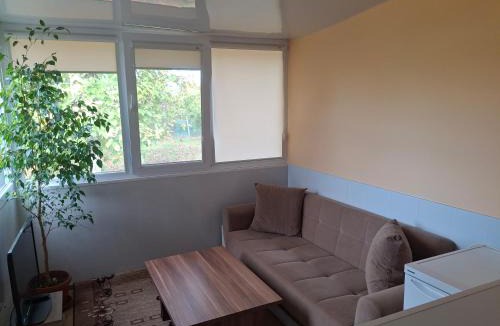 Razgrad Apartment | Къща за гости Релиса