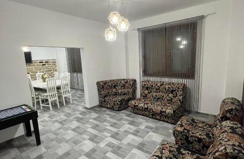 Lukovit House | Къща за гости "Холидей" - Луковит