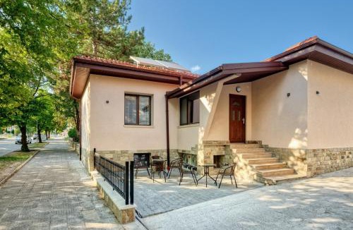 Hisarja Villa | Къща за гости Relax
