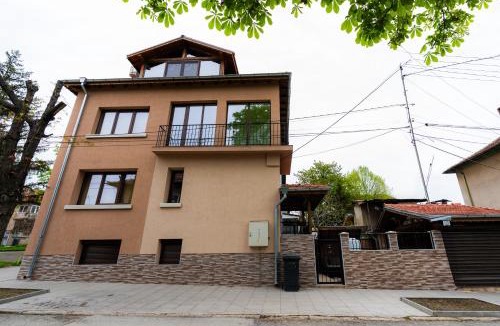 Pleven Apartment | Къща с апартаменти за нощувка - Pleven