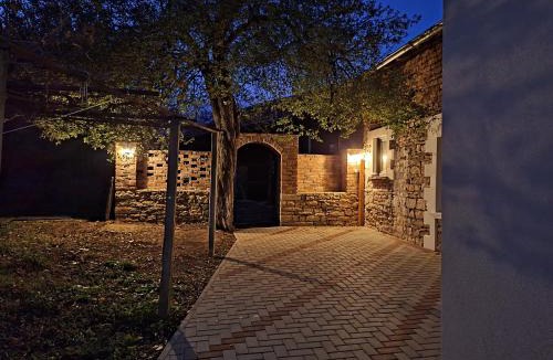 Letnitsa House | Къщичка Под шарената сянка