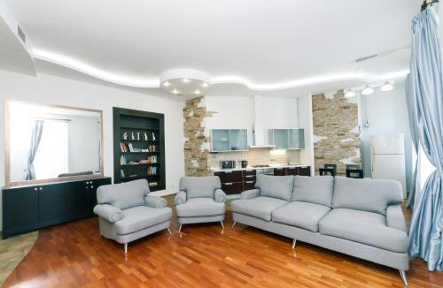 Khreshchatyy Yar Apartment | Майдан провулок Музейний 8-Б