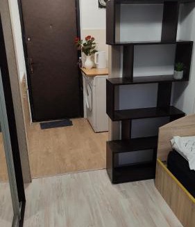 Svyatoshyns'kyi District Apartment | Метро Академгородок Житомирская 10мин пешком Академмістечко Вернадского 65 КУП НАНУ Європейський університет Міні-смарт квартира