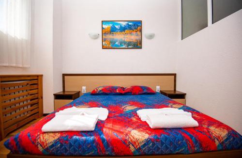Razlog Apartment | Семеен Хотел Надежда