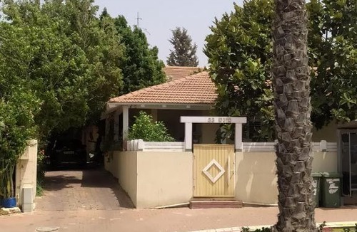 Gedera Ski Chalet | בקתה פרטית מקסימה בלב המושבה