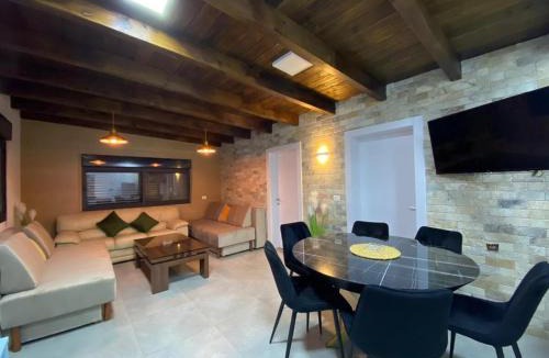 Ein Qiniyye Bed & Breakfast | גרין פארק - קוטג' מהמם עם בריכה וג'קוזי בעין קנייא