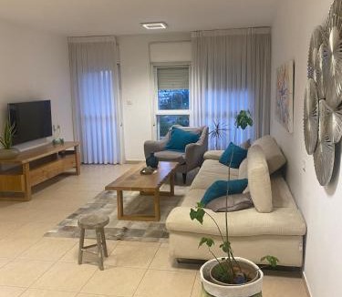 Rishon LeTsiyon Apartment | סאל פאי תפוחים